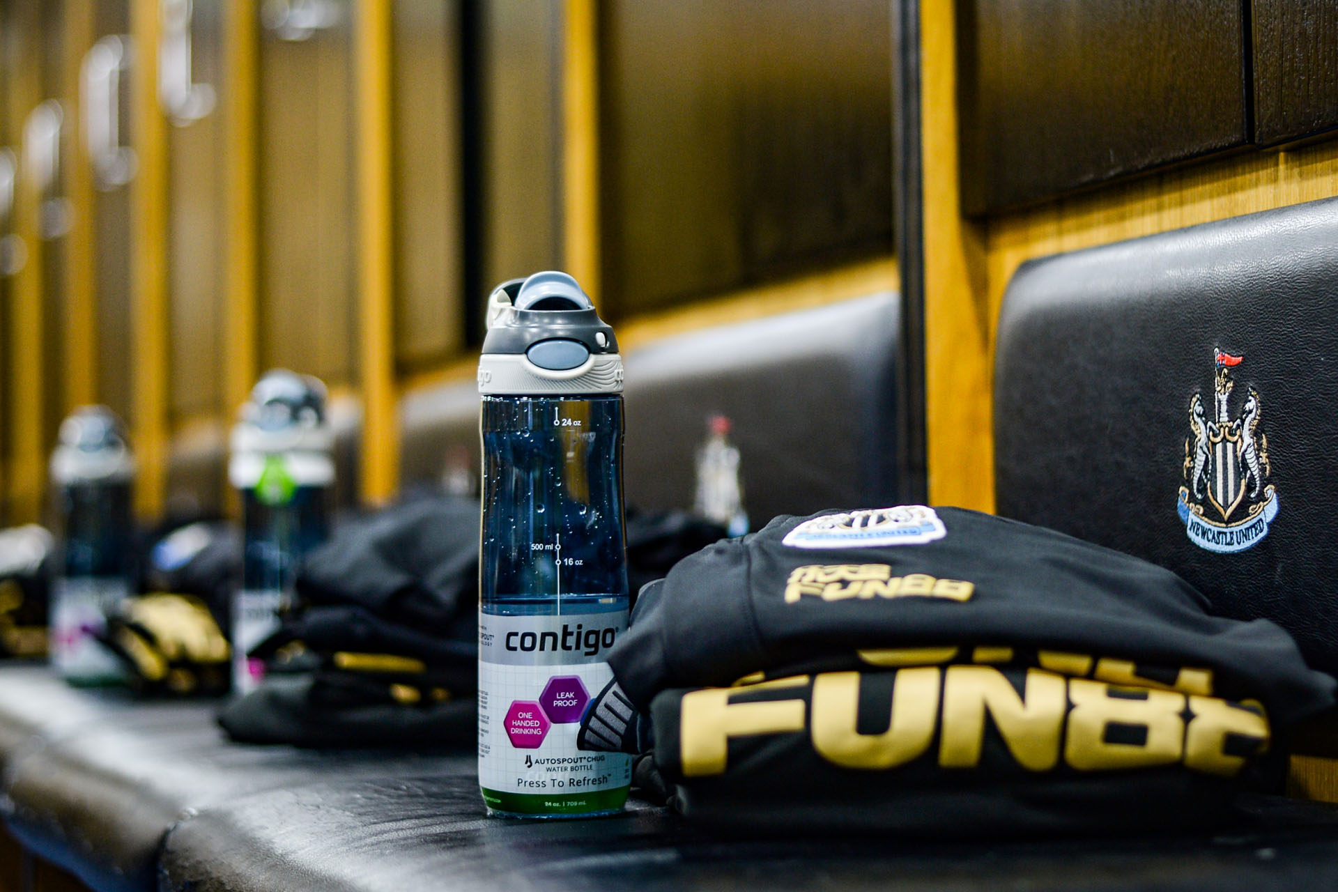 NUFC Kit with water bottles